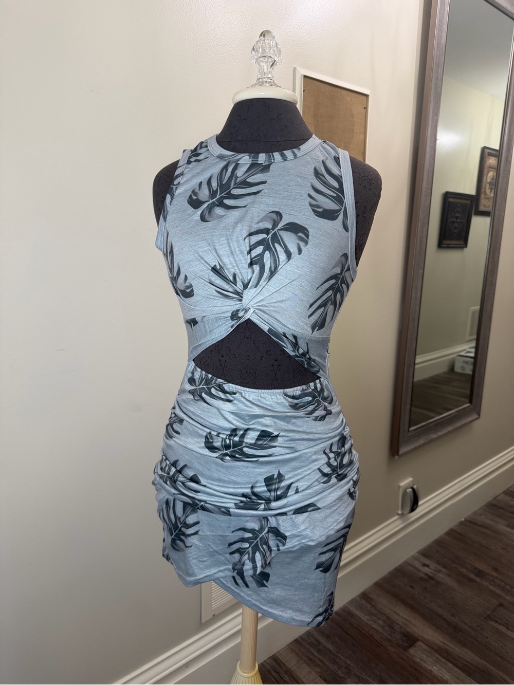 NEW Women’s Sleeveless Gray Tropical Knot Cutout Mini Dress Size XS S XL